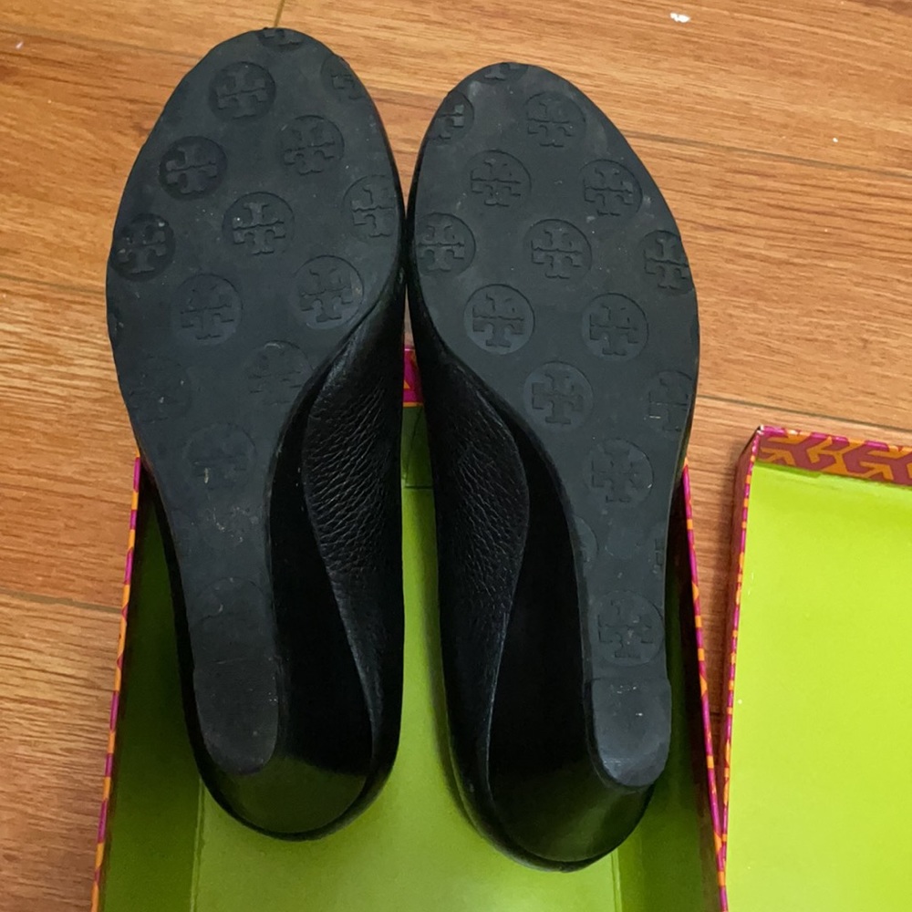 Tory Burch Pump - Picture 5 of 6